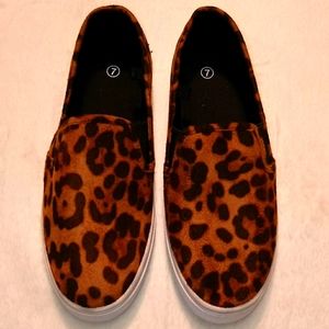 Women's Leopard Print Slide On Shoes